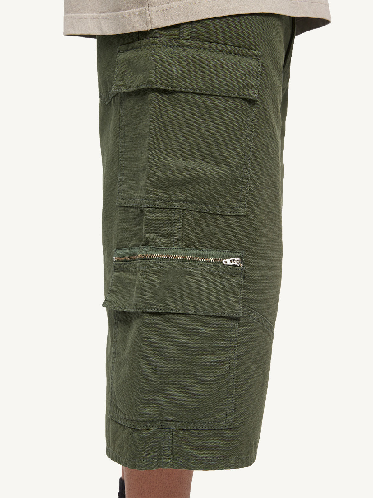 CARGO SHORTS - OLIVE