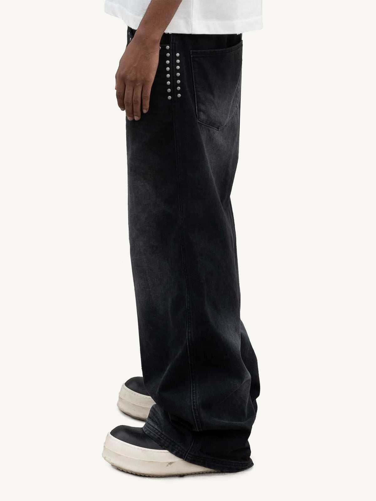 RIVET DENIM - WASHED GREY
