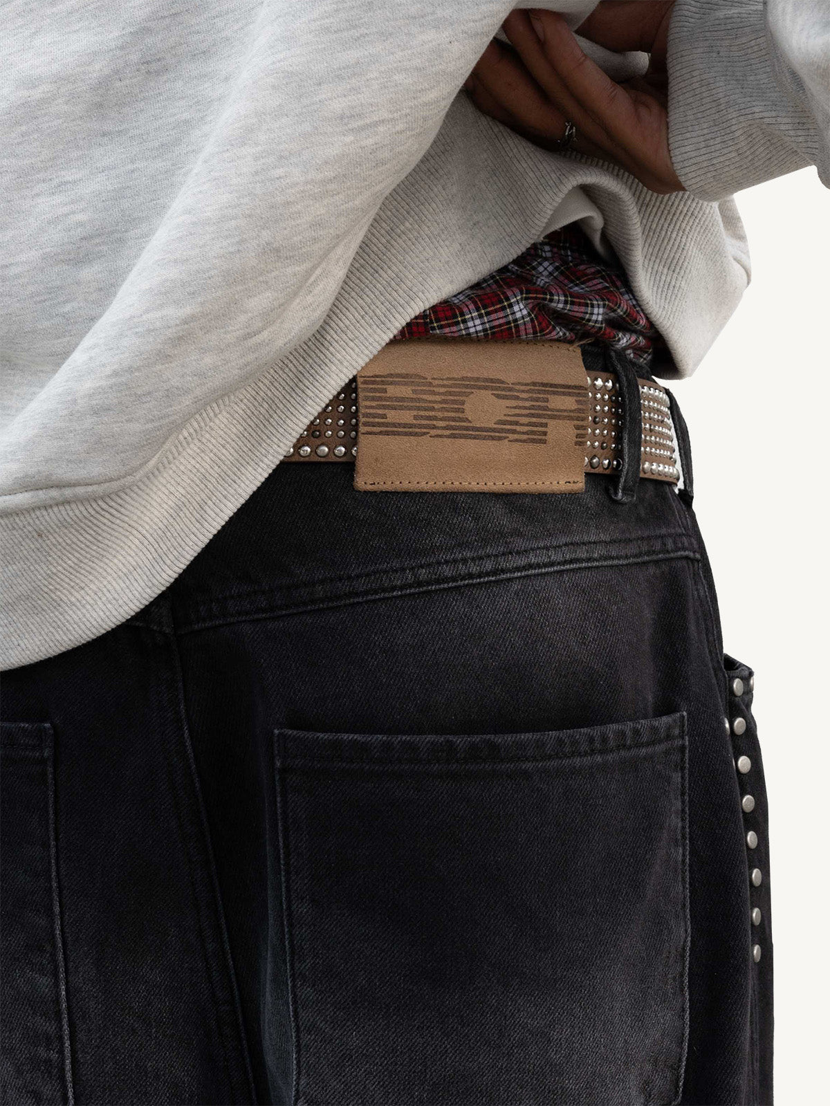 RIVET DENIM - WASHED GREY