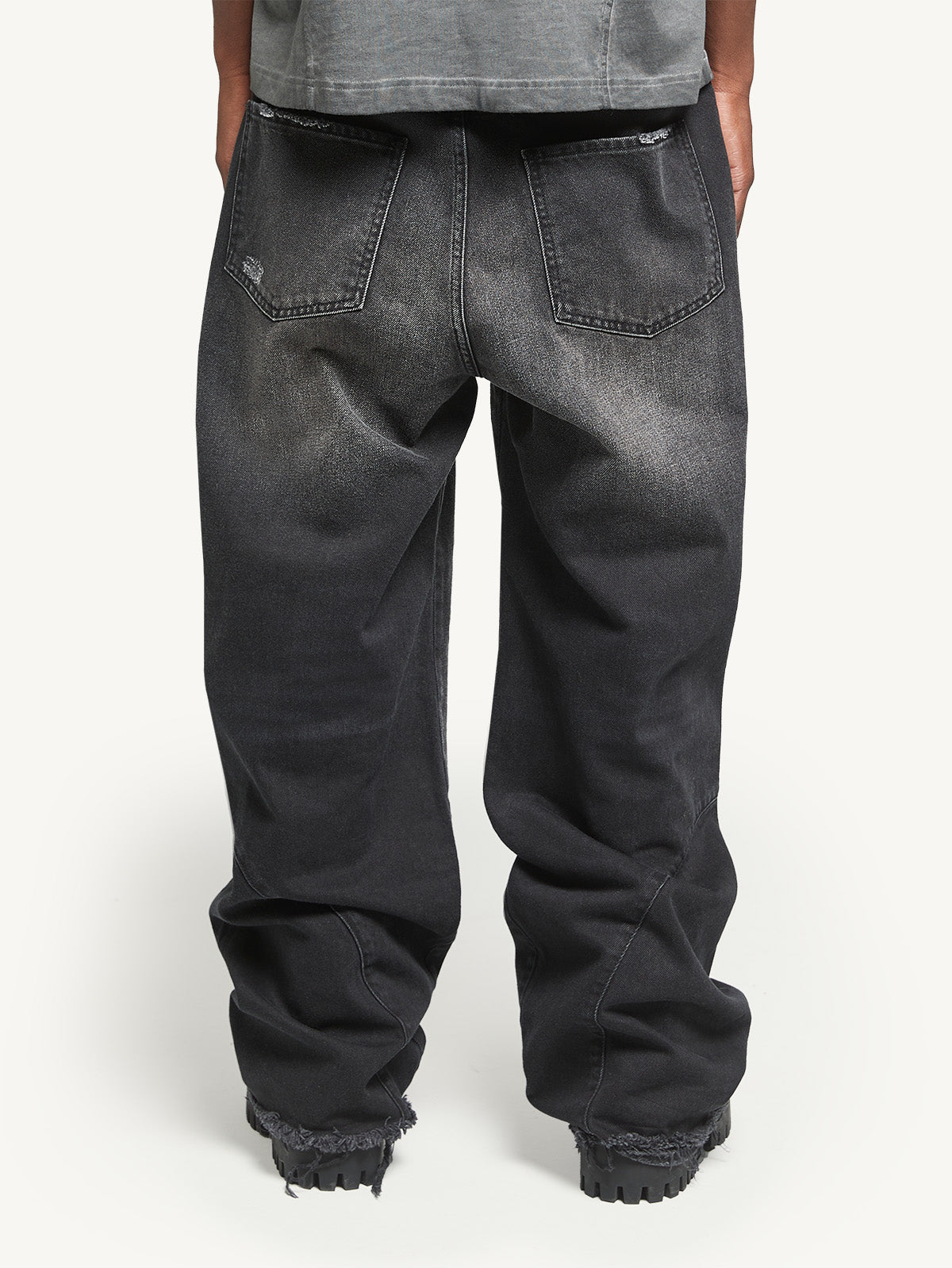 RIPPED DENIM - BLACK