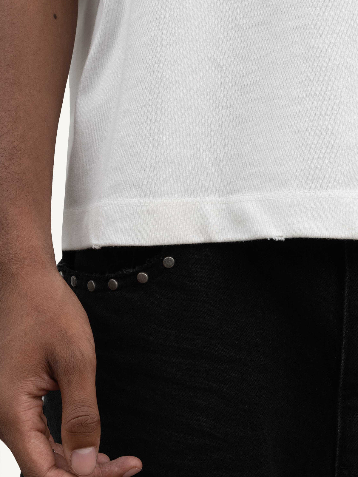 PASSPORT TSHIRT - OFF WHITE