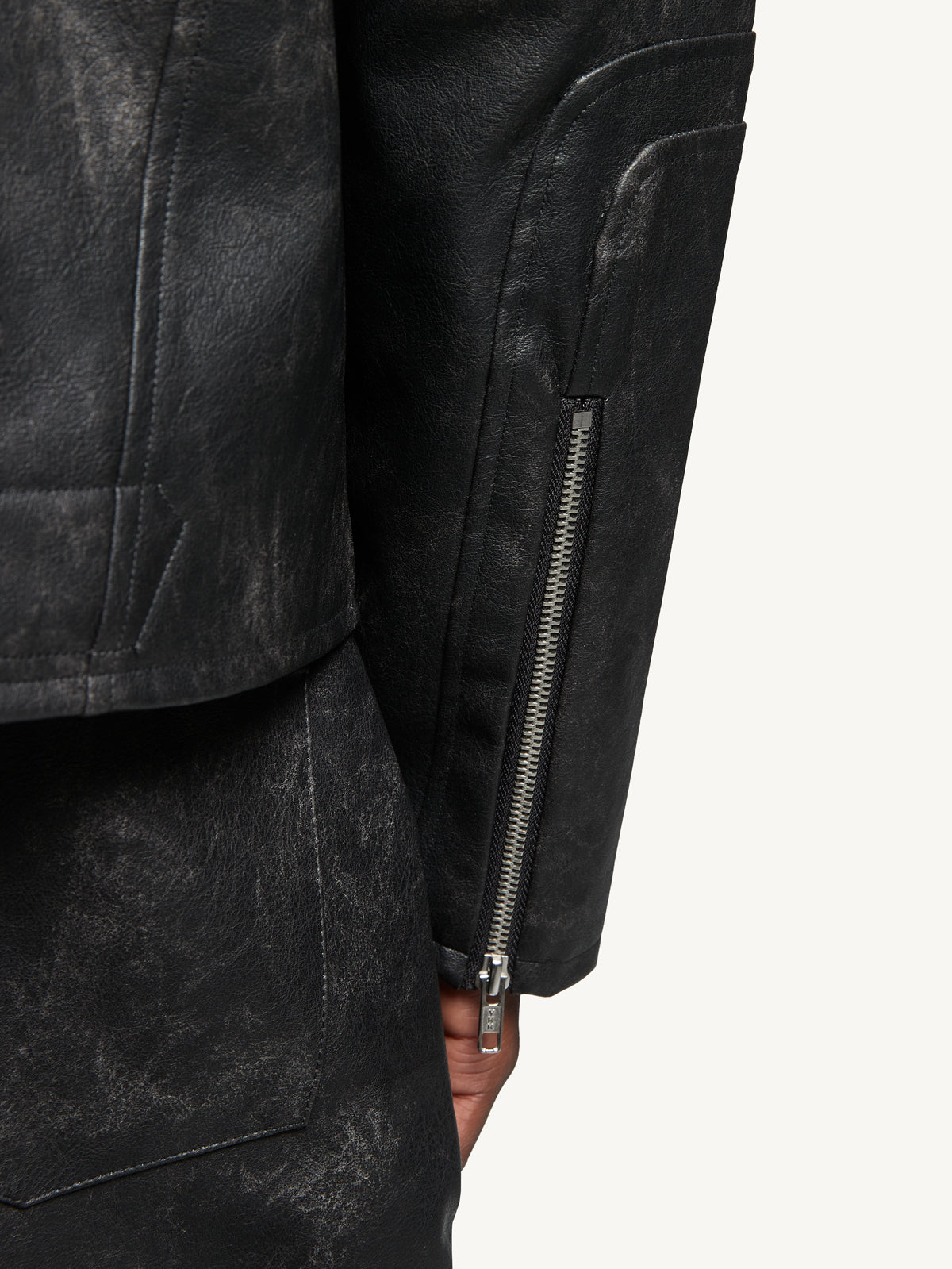 FUME LEATHER JACKET - BLACK