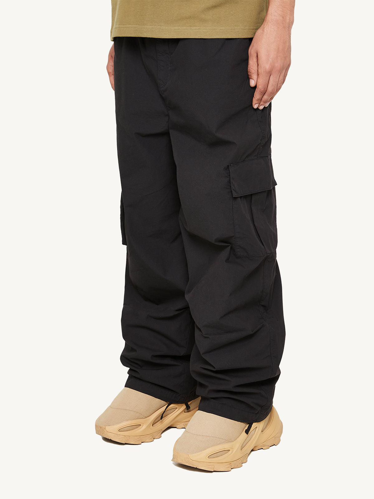 PARACHUTE PANTS - BLACK