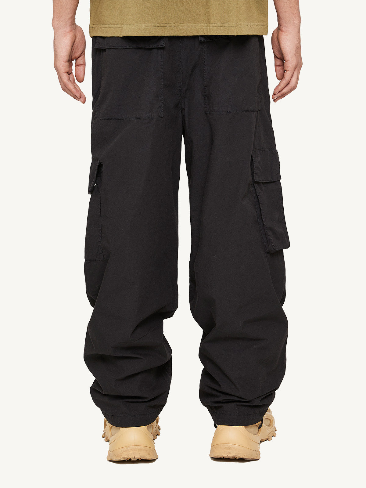 PARACHUTE PANTS - BLACK