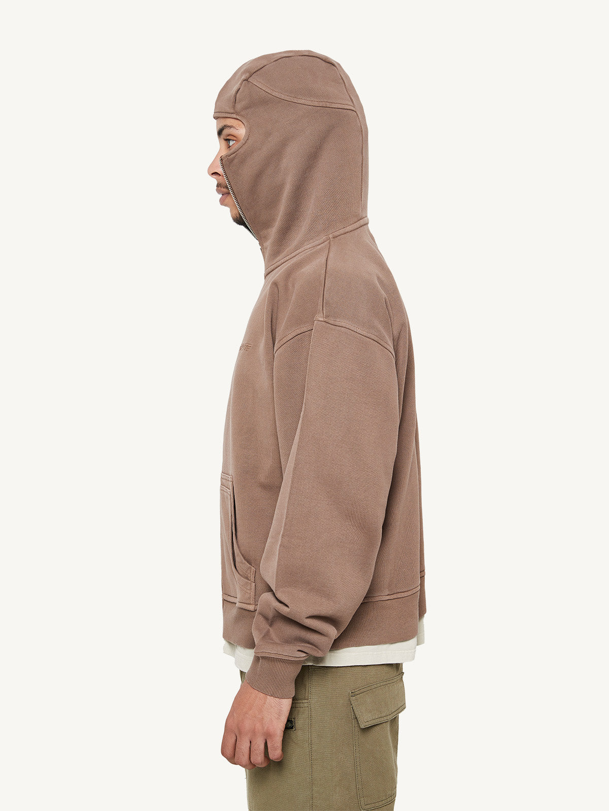 COVERED LOGO ZIP HOODIE - BROWN