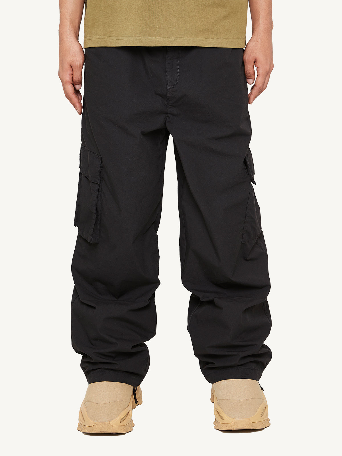 PARACHUTE PANTS - BLACK